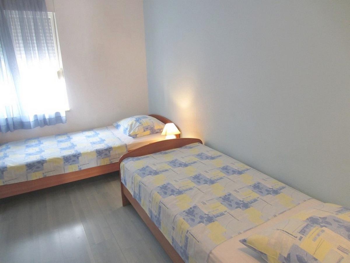 Apartments Zdenka Donji Okrug  Eksteriør billede